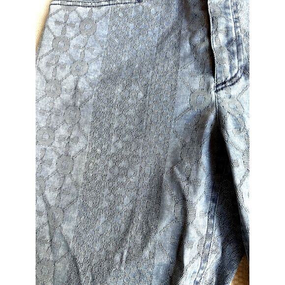 Womyn Blue Gray Flower Lace Wide Leg Jeans Size 4 - Picture 4 of 7